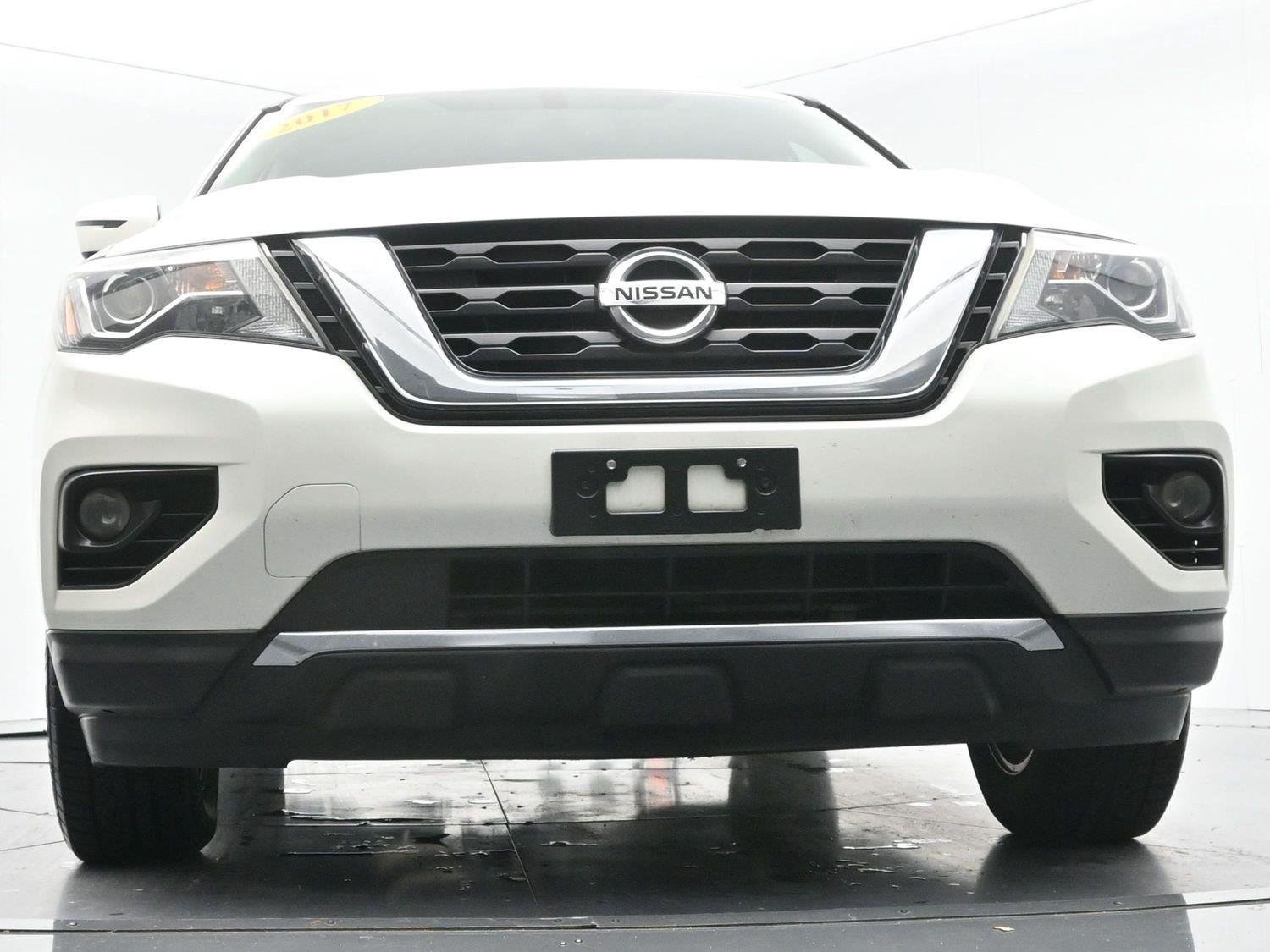 Used 2017 Nissan Pathfinder SV w/ SV Tech Package AWD/4WD image 47