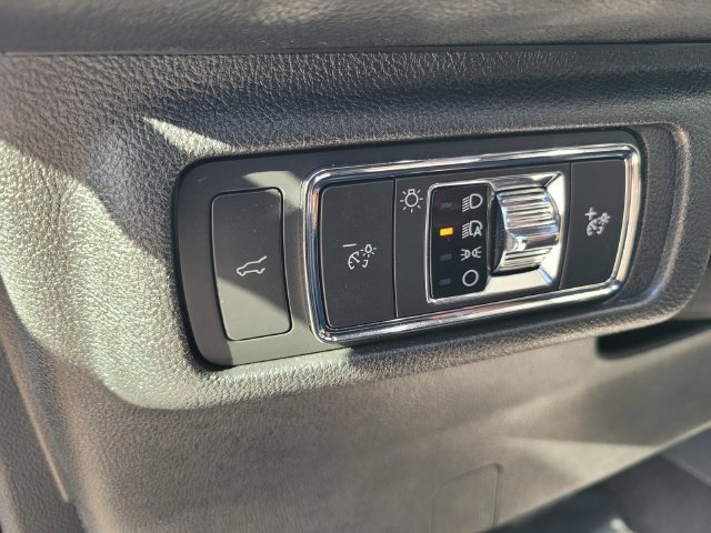 Used 2021 Lincoln Corsair FWD image 19