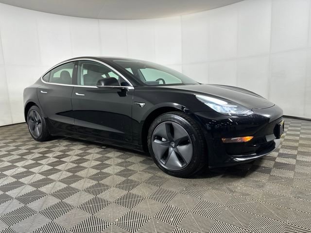 Used 2019 Tesla Model 3 Standard Range Plus image 2