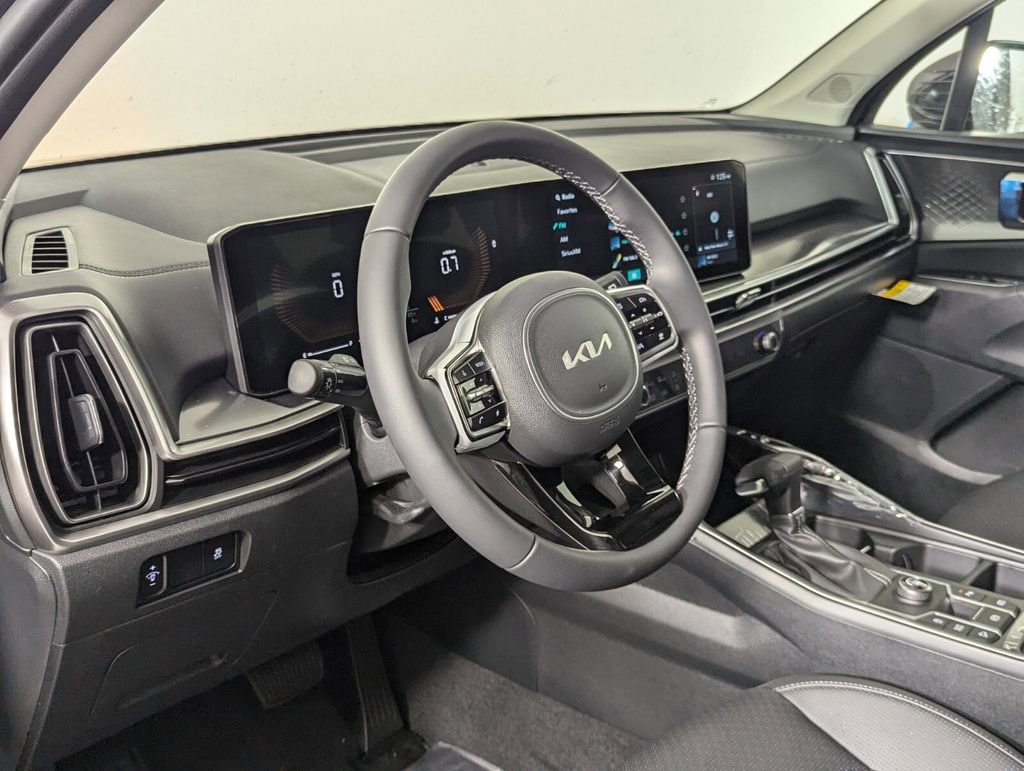 New 2025 Kia Sorento S w/ Panoramic Sunroof Package image 11