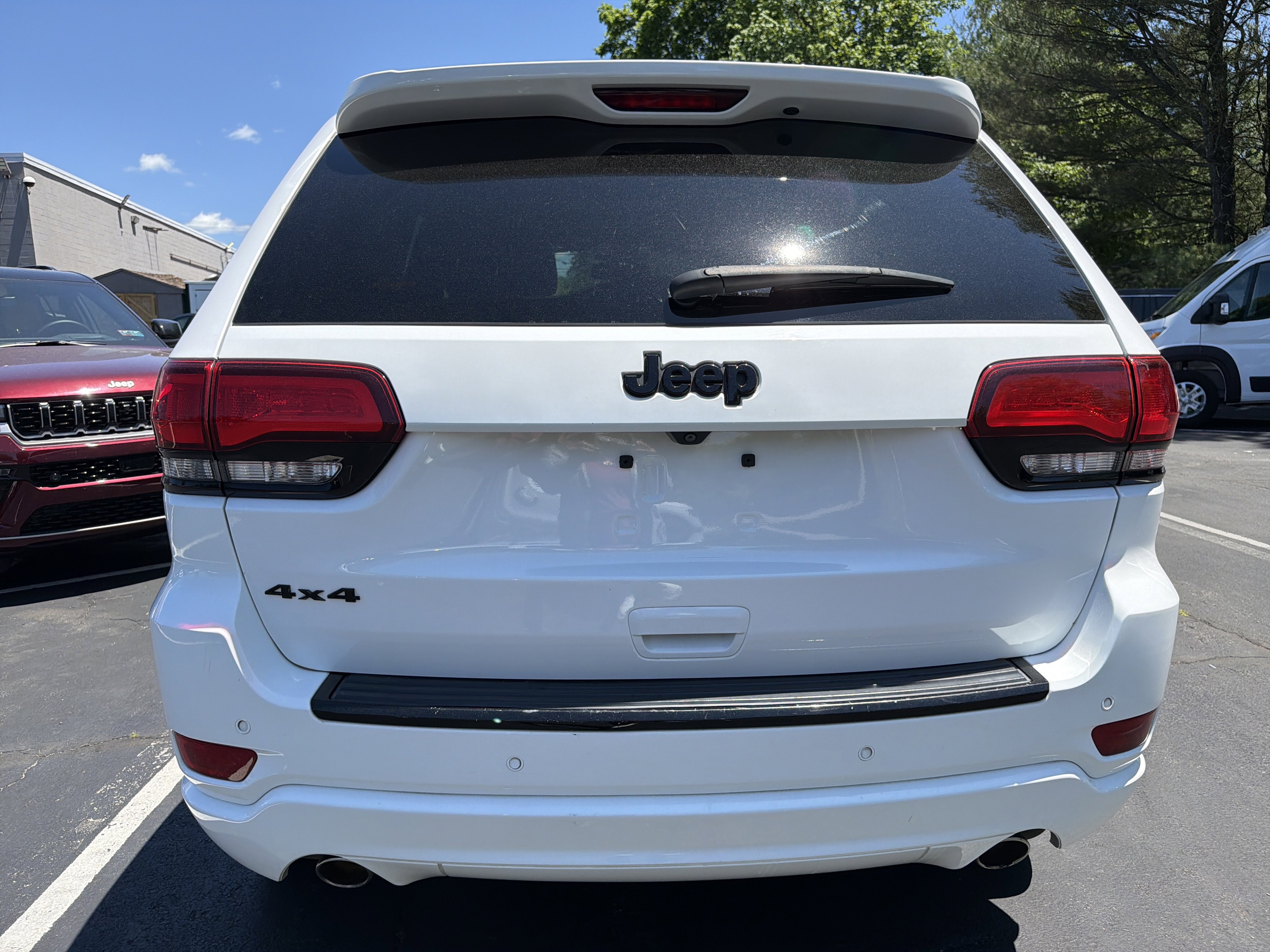 Used 2015 Jeep Grand Cherokee Altitude AWD/4WD image 6