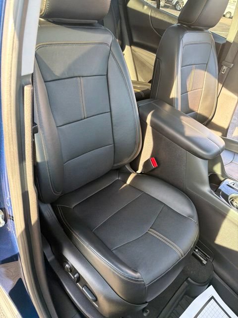 Used 2022 Chevrolet Equinox Premier AWD/4WD image 25