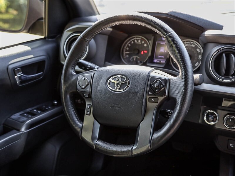 Used 2017 Toyota Tacoma TRD Sport w/ Tow Package (A/T) AWD/4WD image 20