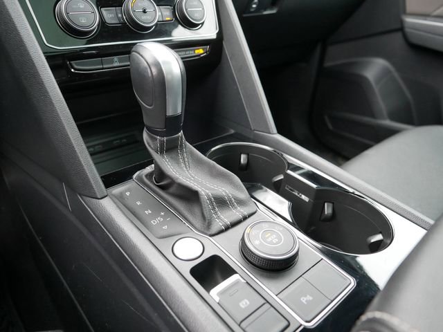 Certified 2023 Volkswagen Atlas Cross Sport SEL R-Line image 31