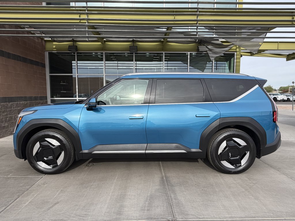 Used 2024 Kia EV9 Wind AWD/4WD image 7