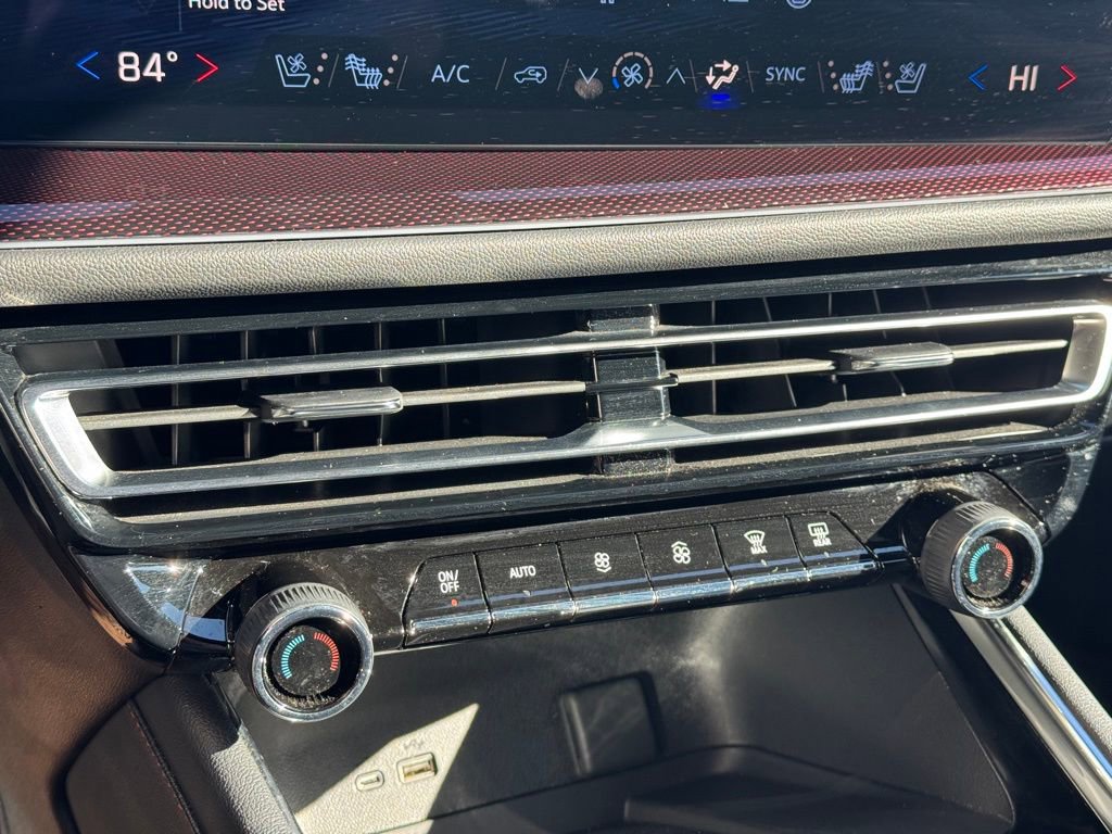 Used 2024 Chevrolet Traverse RS w/ LPO, Floor Liner Package image 15