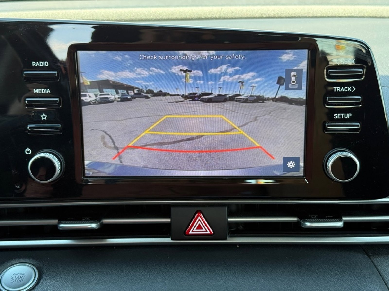 Used 2021 Hyundai Elantra SEL w/ Convenience + Premium Package image 25