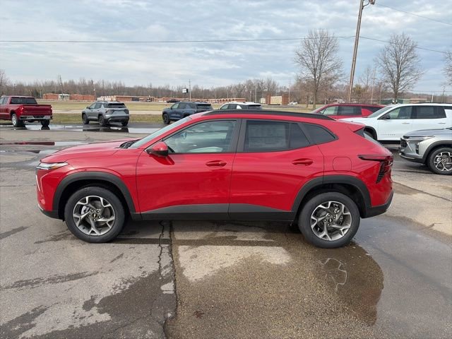 New 2026 Chevrolet Trax LT w/ Driver Confidence Package FWD image 3