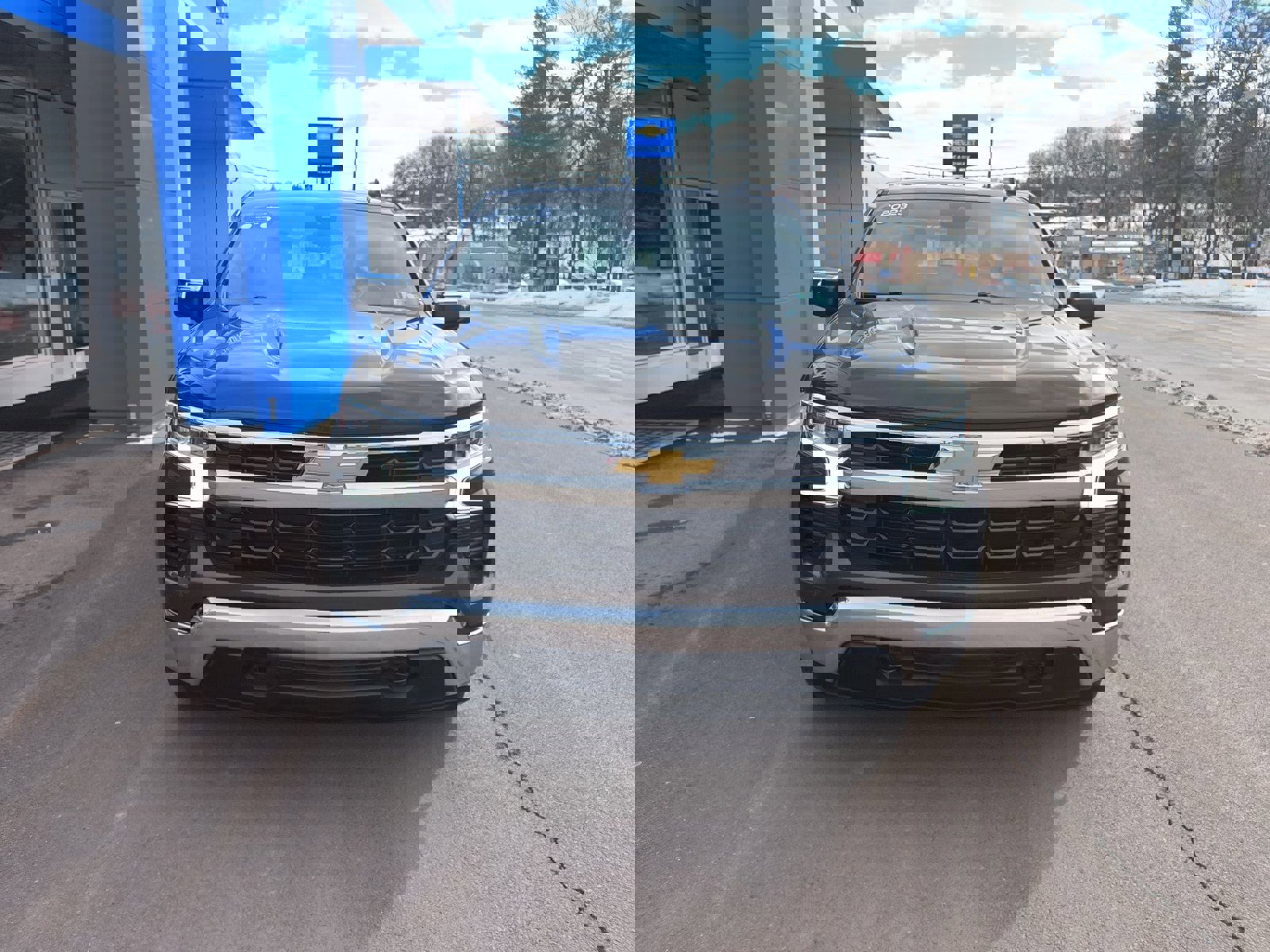 Used 2023 Chevrolet Silverado 1500 LT image 3