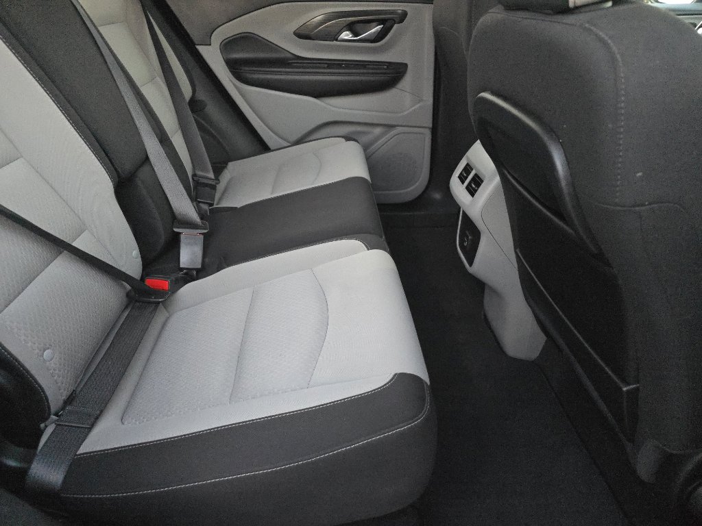 Used 2023 GMC Terrain SLE w/ Driver Convenience Package image 16