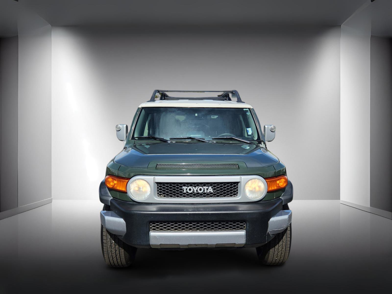 Used 2014 Toyota FJ Cruiser 4WD w/ Upgrade Package image 5