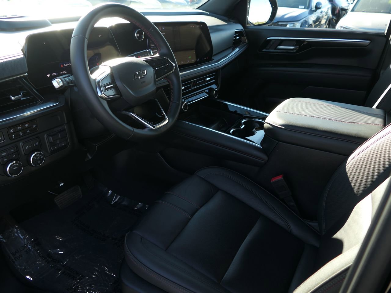 Used 2025 Chevrolet Suburban RST w/ Sun And Tow Package image 12