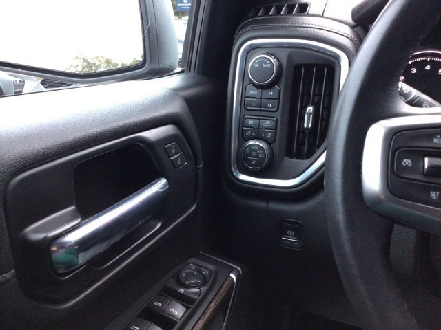 Used 2022 Chevrolet Silverado 1500 RST w/ LPO, Blackout Package image 9