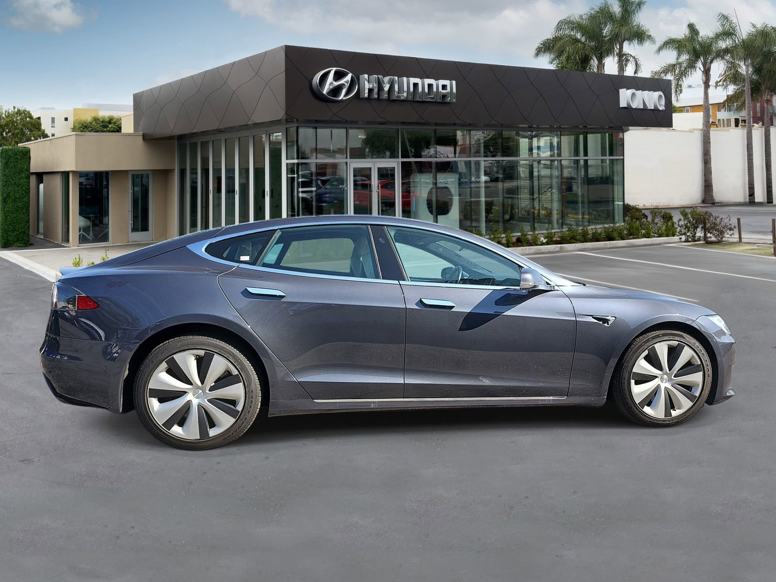 Used 2020 Tesla Model S Long Range Plus AWD/4WD image 2