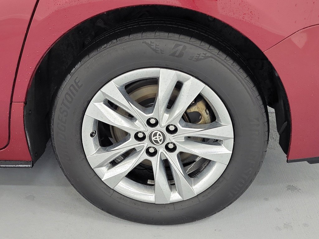 Used 2021 Toyota Sienna Limited FWD image 11