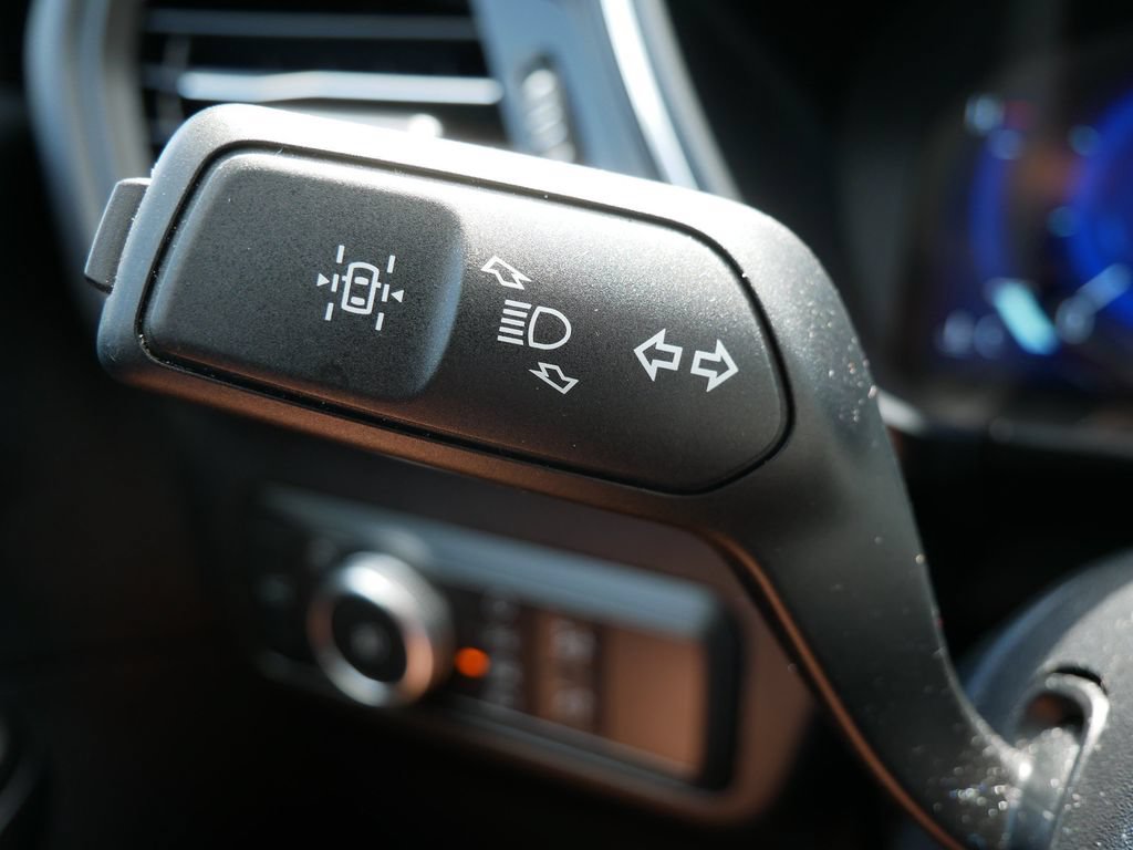 Certified 2020 Ford Escape Titanium AWD/4WD image 27