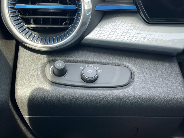 New 2026 Chevrolet Trax LT image 30