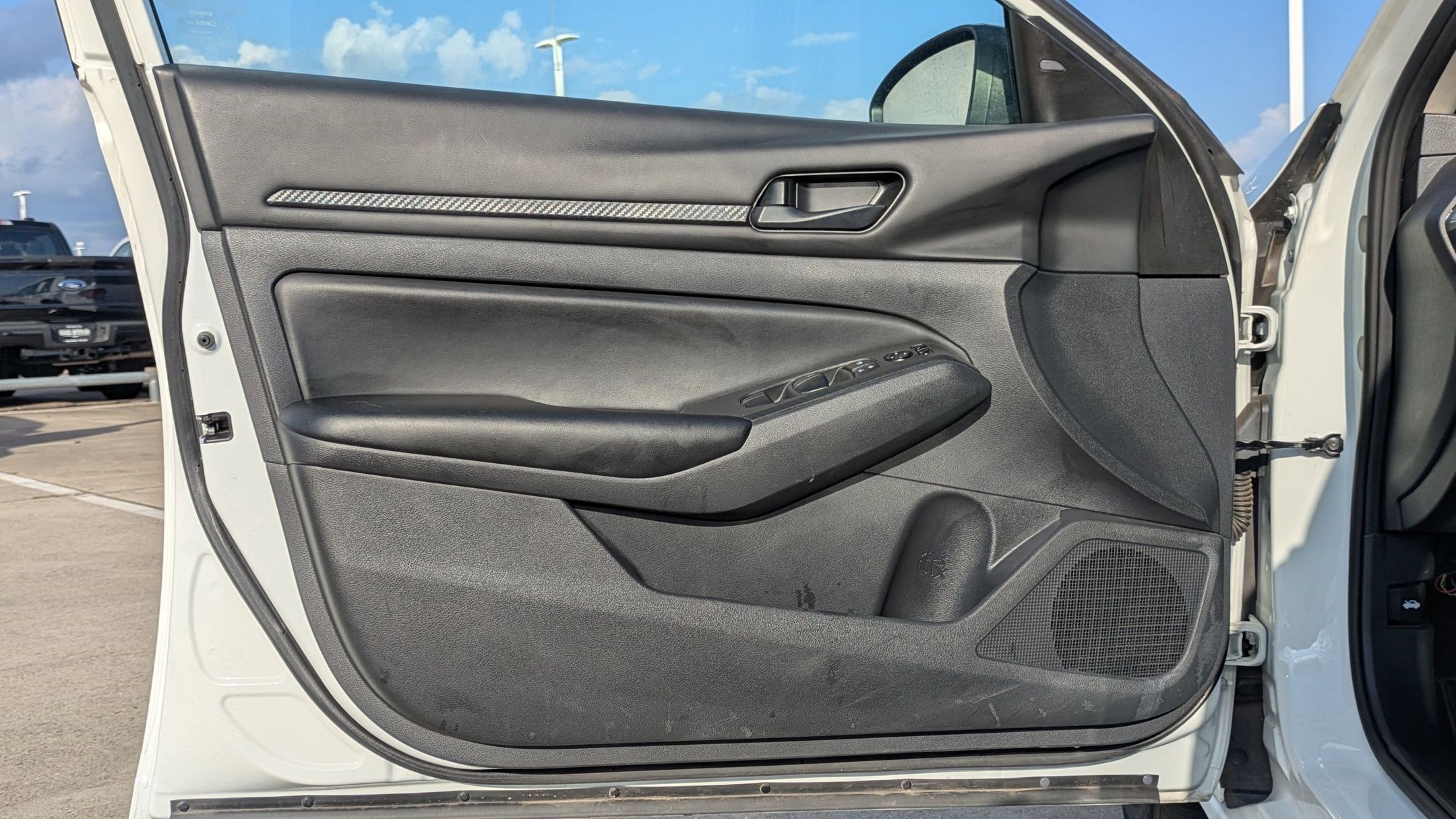 Used 2024 Nissan Altima 2.5 S image 14