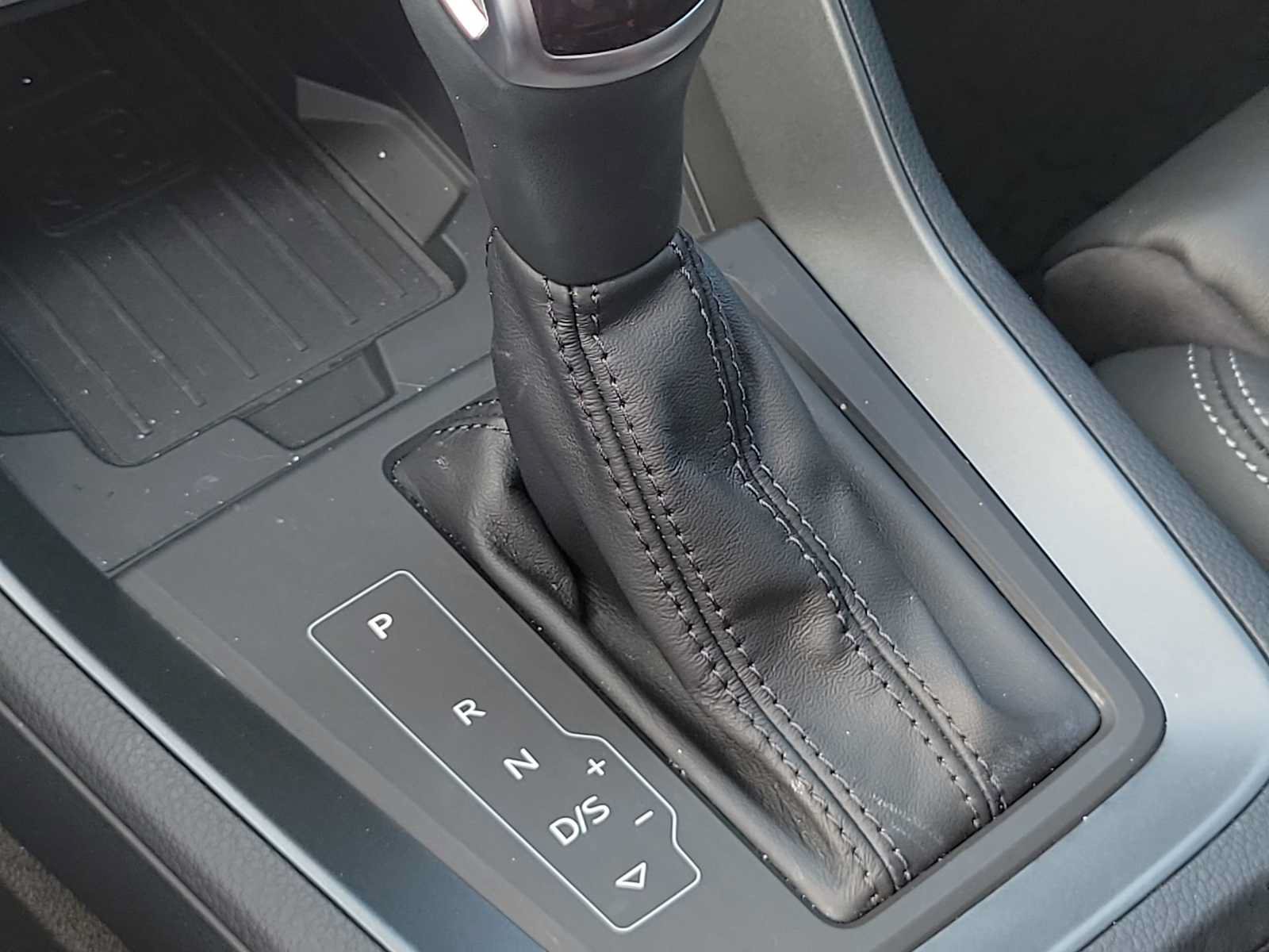 Certified 2024 Audi Q3 2.0T Premium AWD/4WD image 29