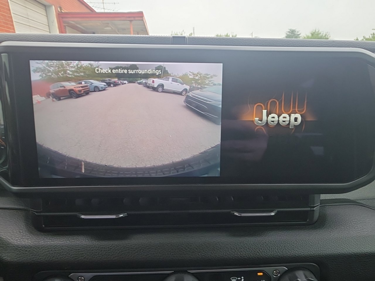 Used 2025 Jeep Wrangler Unlimited Sport AWD/4WD image 17