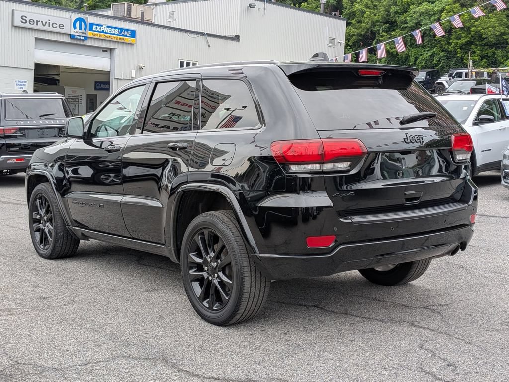 Used 2022 Jeep Grand Cherokee Laredo X AWD/4WD image 10