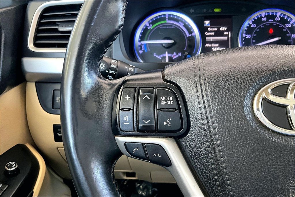 Used 2019 Toyota Highlander XLE AWD/4WD image 11
