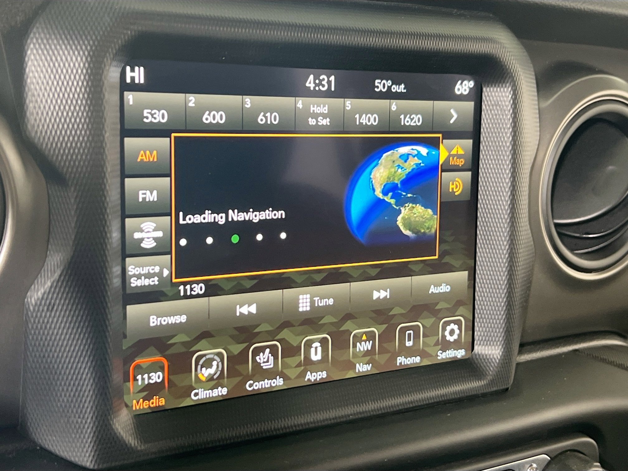 Used 2022 Jeep Gladiator Willys image 15