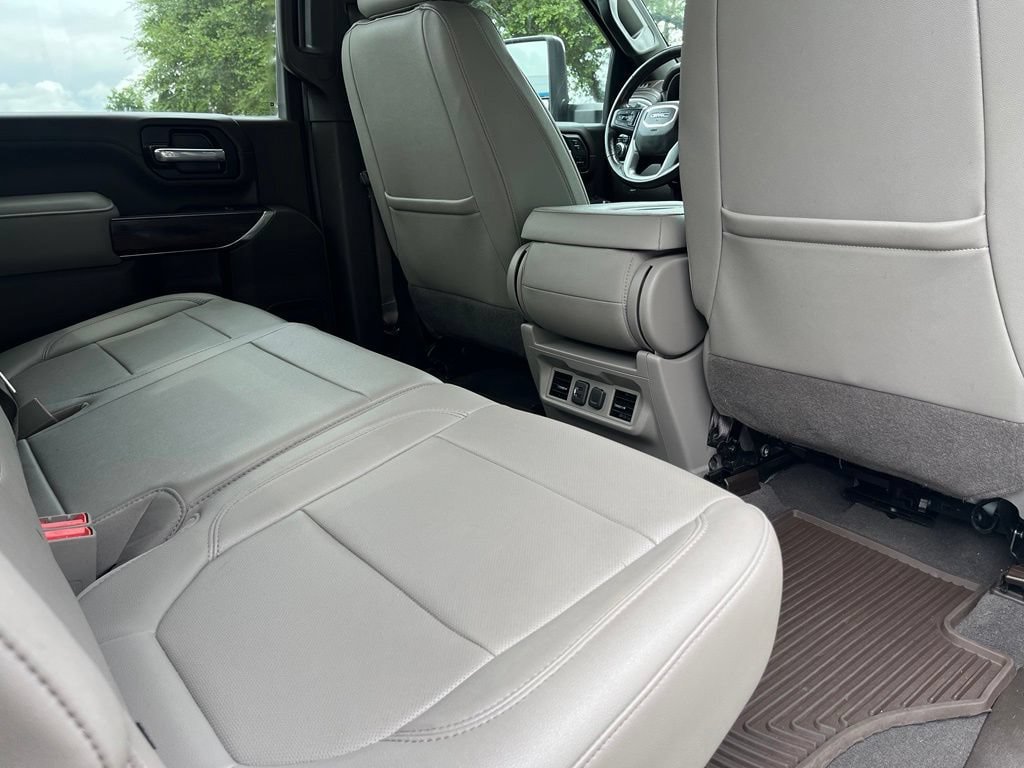 Used 2022 GMC Sierra 3500 SLT RWD image 11