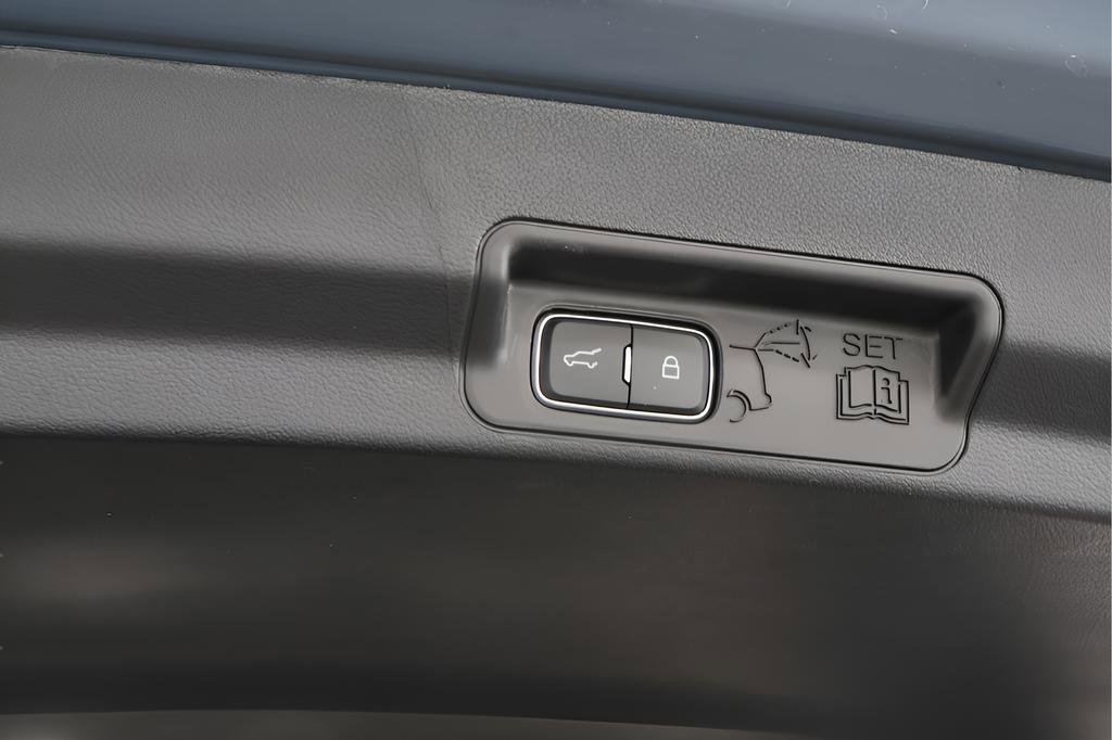 New 2026 Ford Explorer Active w/ Active Comfort Package image 29