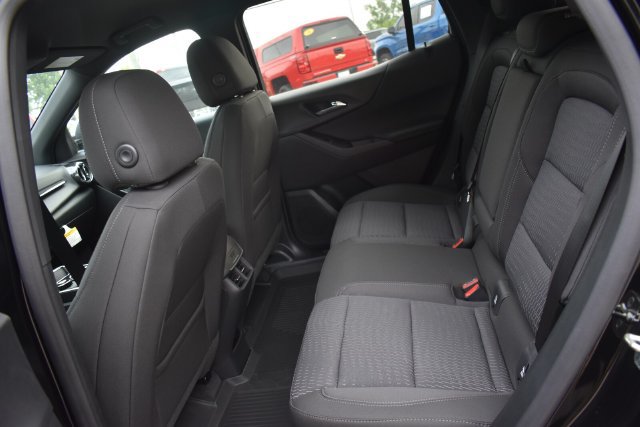 New 2027 Chevrolet Equinox LT w/ Safety and Technology Package AWD/4WD image 18