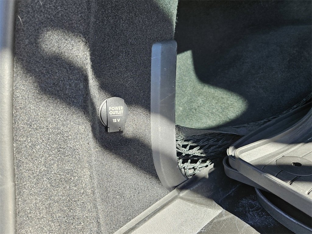 Used 2016 Porsche Cayenne Turbo image 31