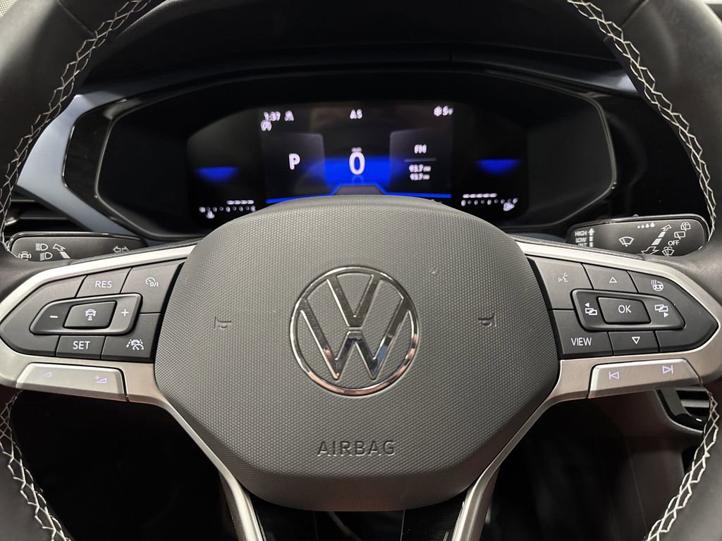 Used 2024 Volkswagen Taos SE image 14