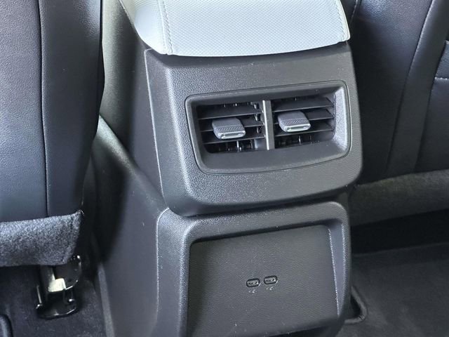 Used 2025 Chevrolet Equinox EV LT image 16