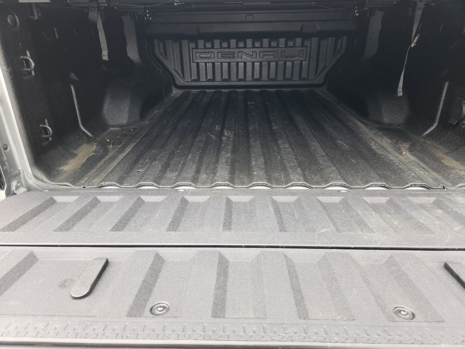 Used 2024 GMC Canyon Denali image 26