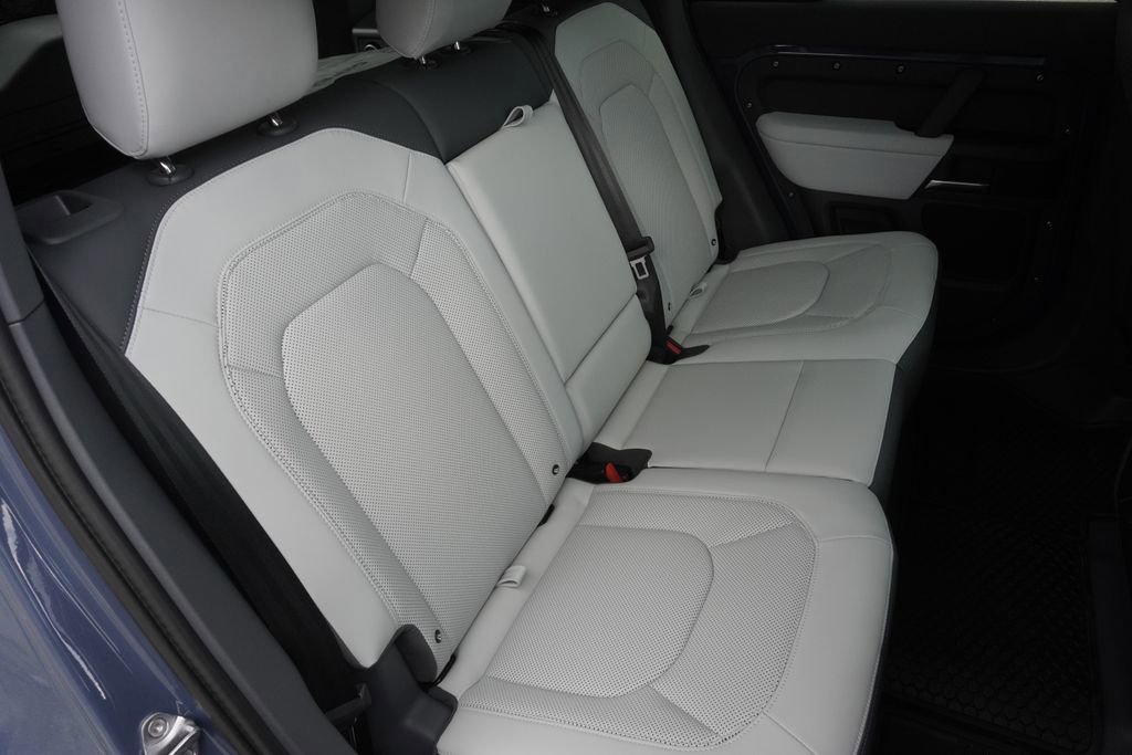 New 2025 Land Rover Defender 110 S image 27