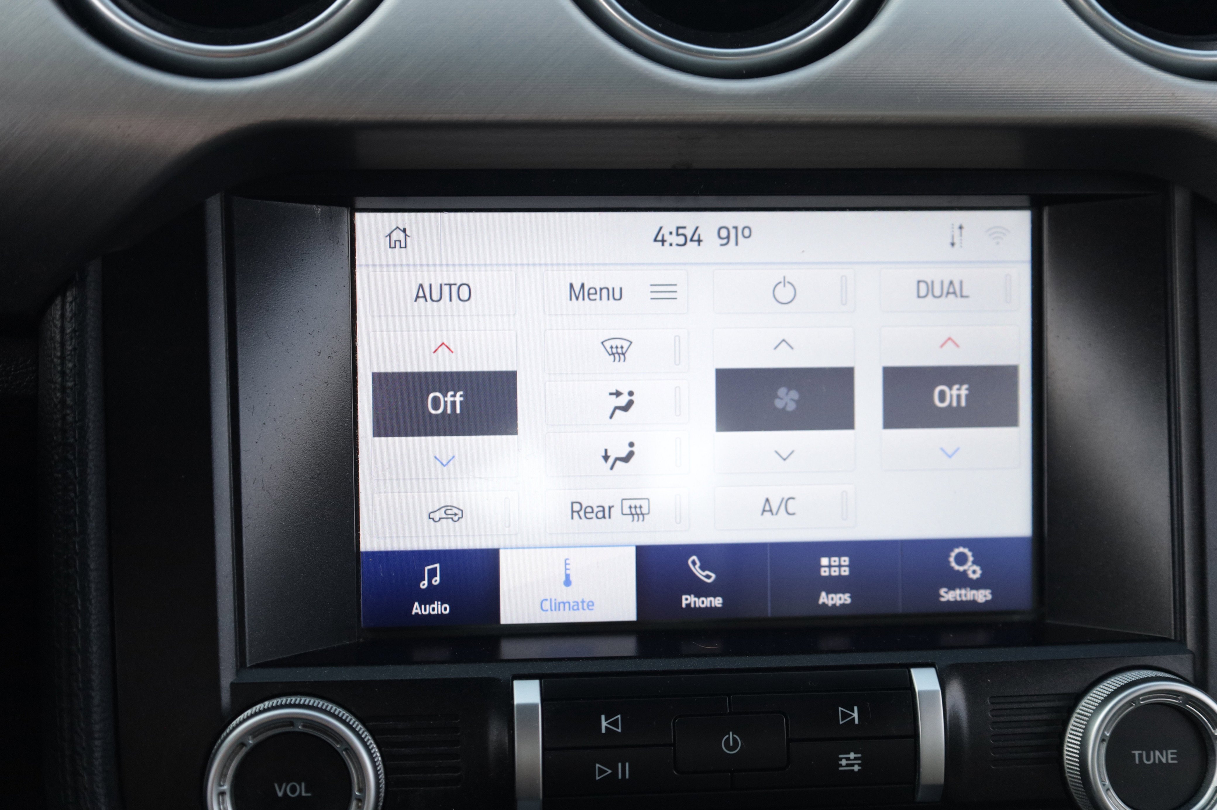 Used 2020 Ford Mustang Premium RWD image 22