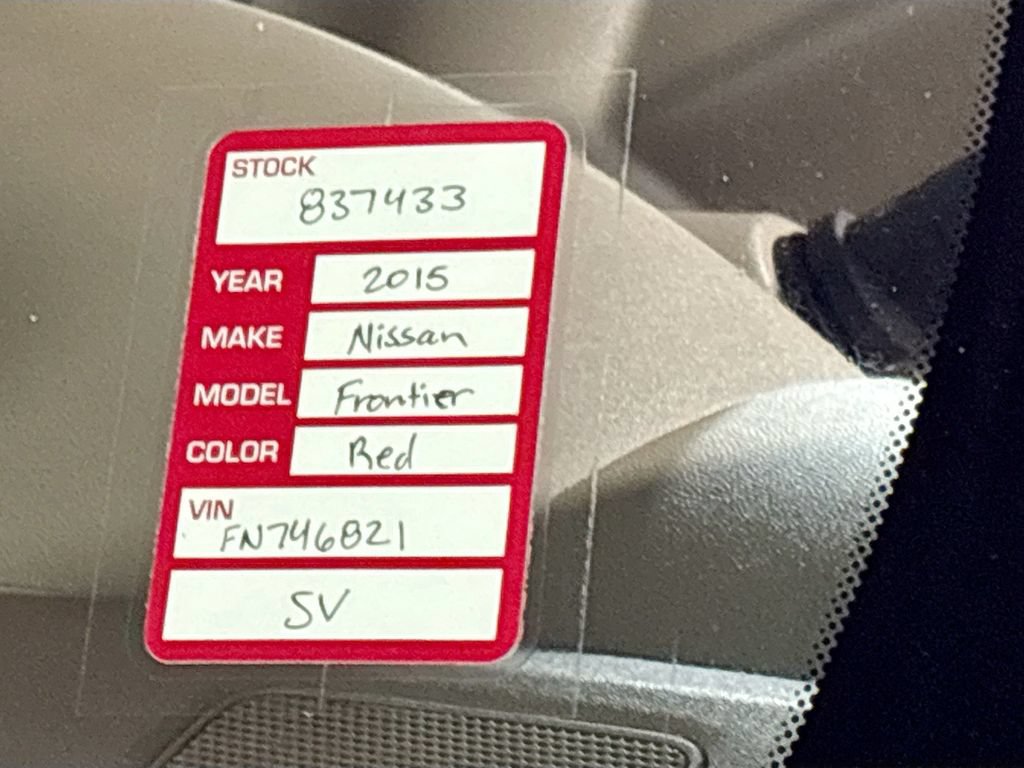Used 2015 Nissan Frontier SV AWD/4WD image 23