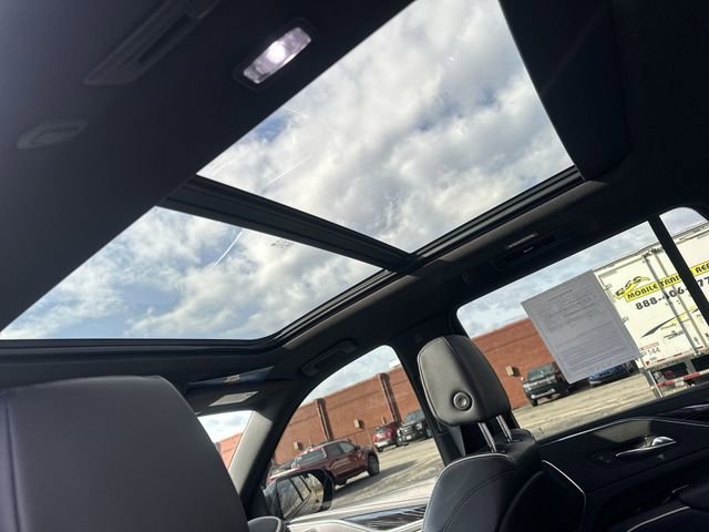 Used 2021 Cadillac Escalade Sport w/ Driver Assist Tech Package image 18