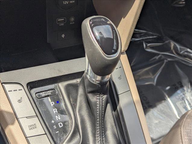 Used 2019 Hyundai Elantra Limited FWD image 12