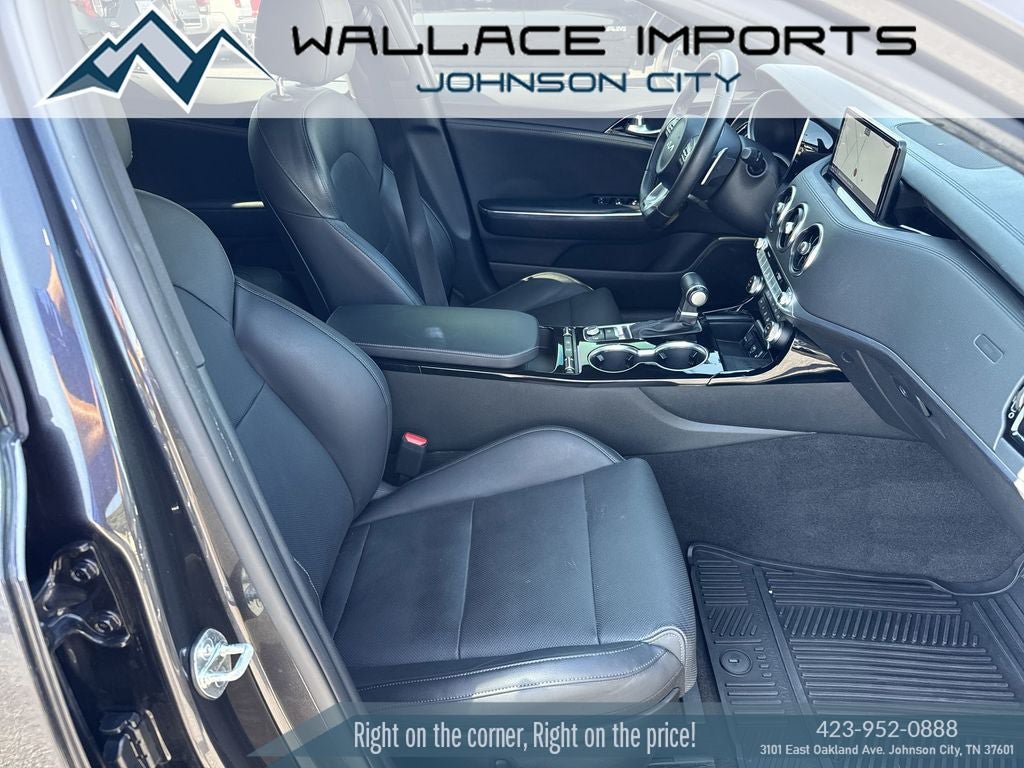 Used 2023 Kia Stinger GT-Line w/ Sun & Sound Package RWD image 38