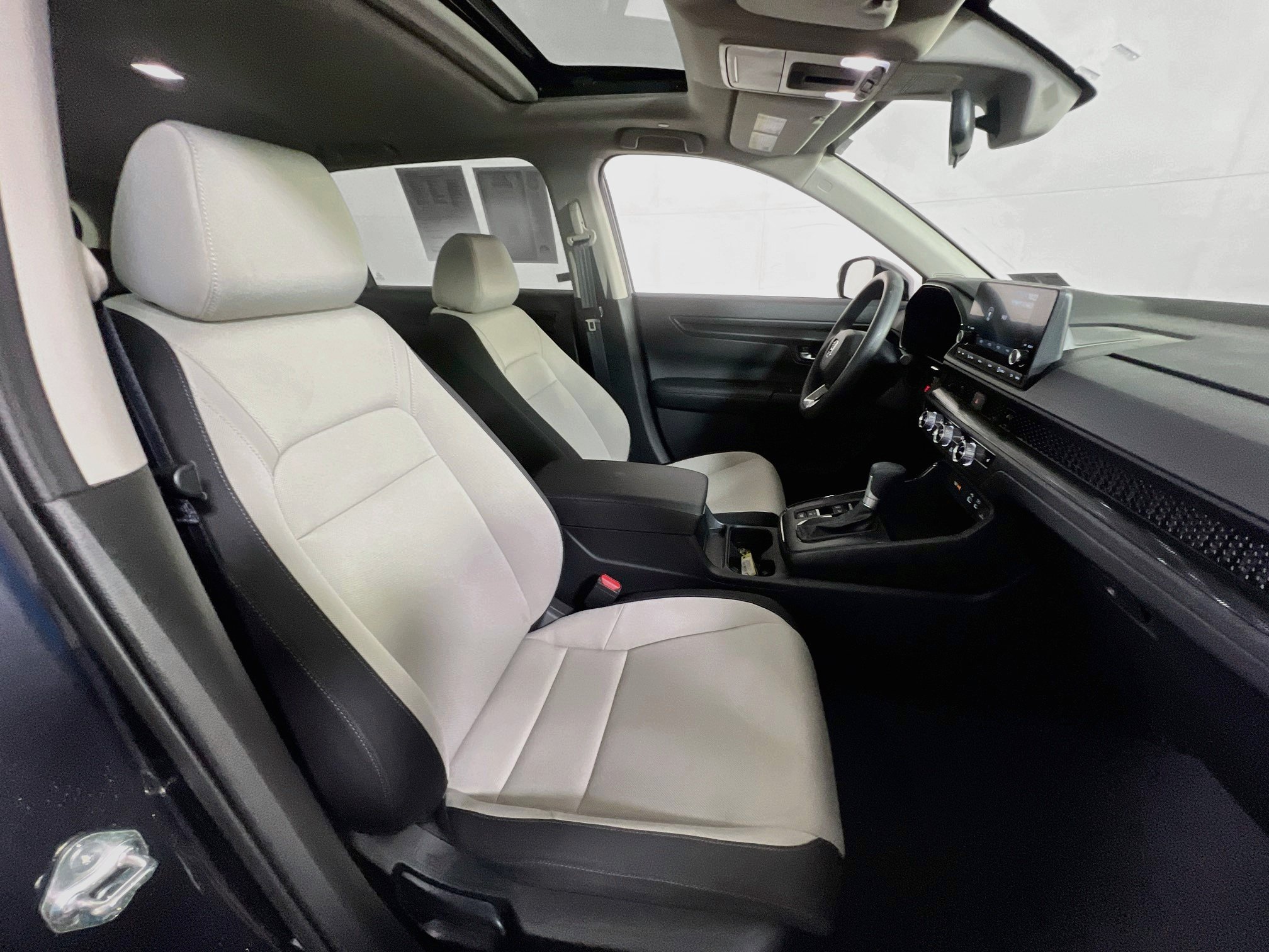 Used 2025 Honda CR-V EX image 27