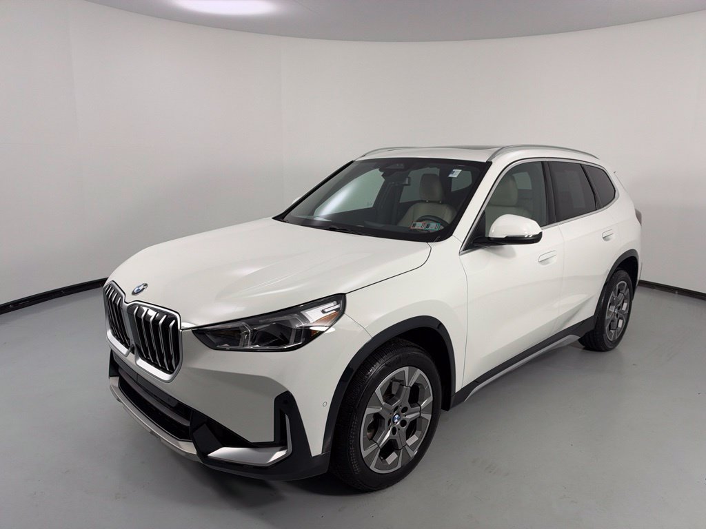 Certified 2025 BMW X1 xDrive28i w/ Premium Package AWD/4WD image 4