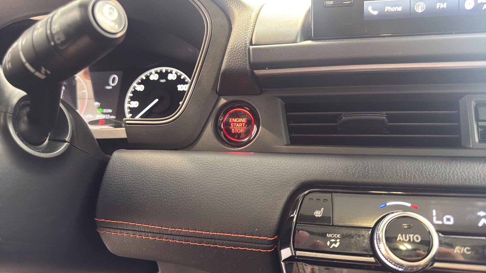 Used 2025 Honda Pilot TrailSport image 28