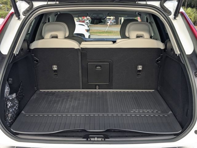 New 2024 Volvo XC60 T8 Core w/ Protection Package Premier image 17