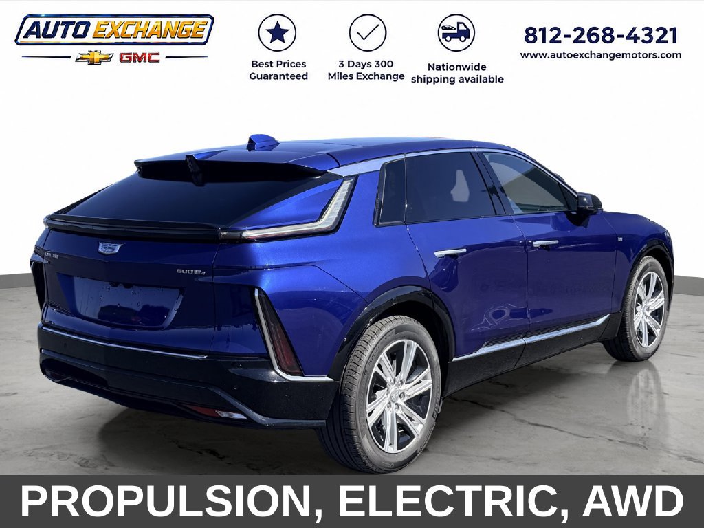 Used 2024 Cadillac Lyriq Tech AWD/4WD image 3