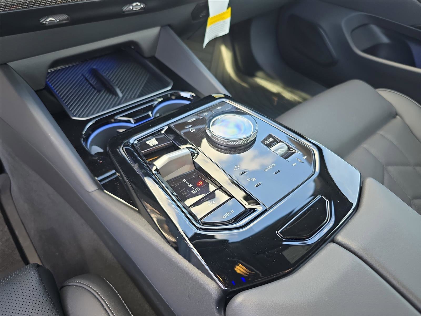 New 2026 BMW 550e xDrive AWD/4WD image 28