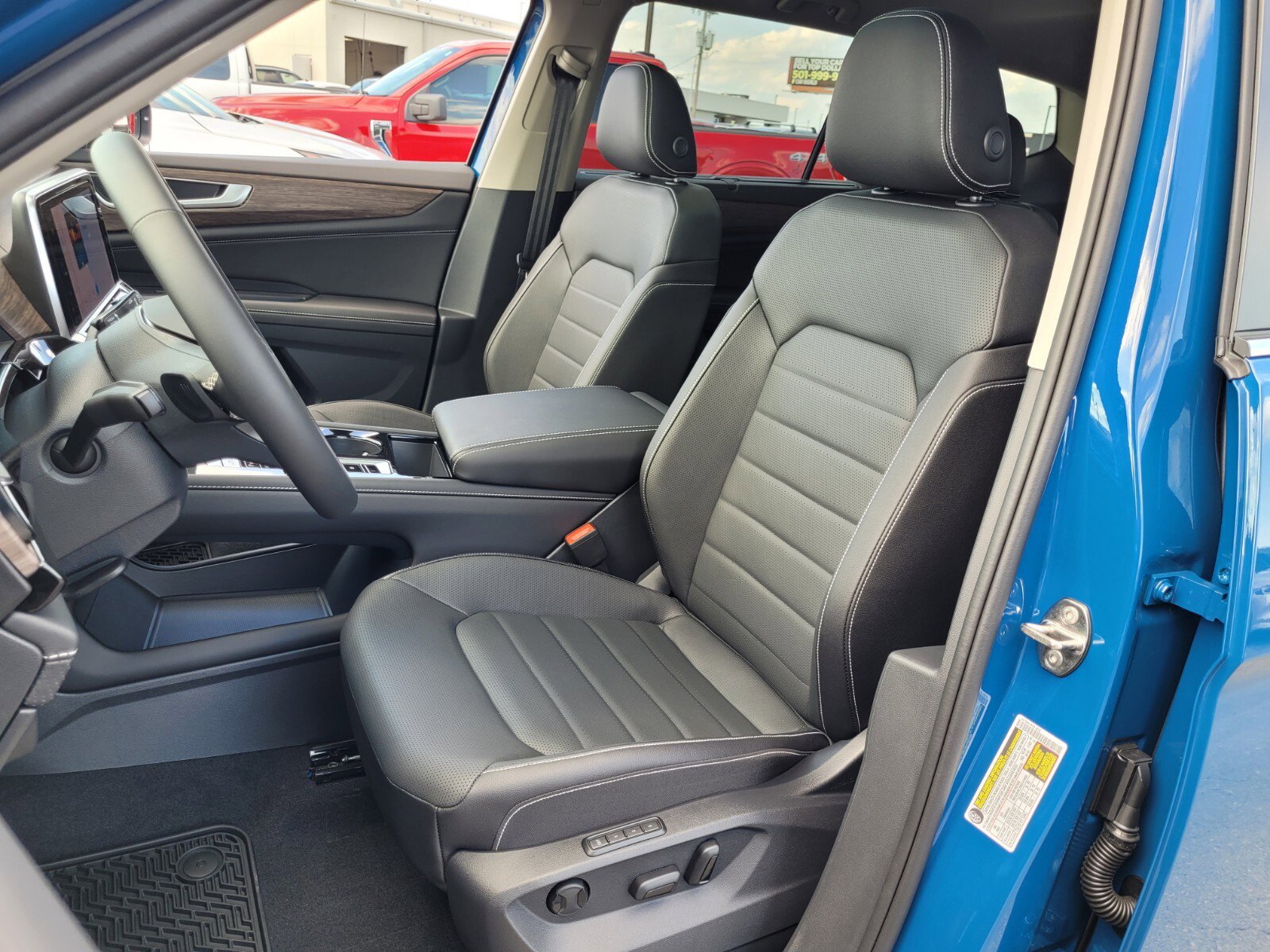 New 2026 Volkswagen Atlas SEL image 4