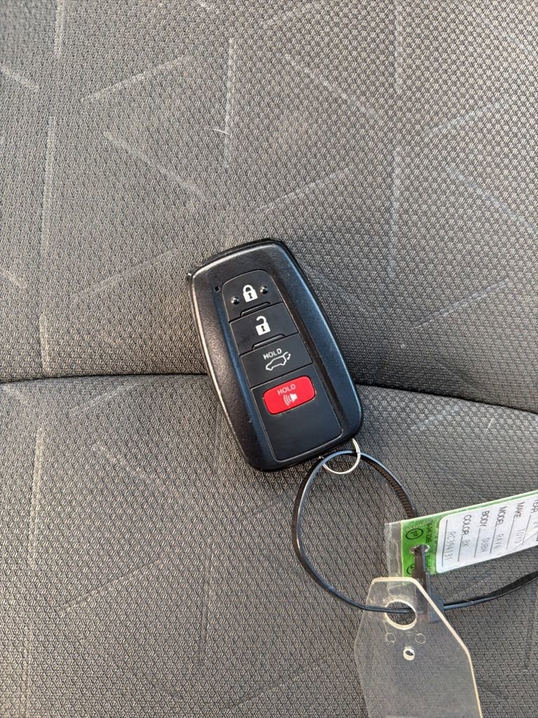 Used 2024 Toyota RAV4 XLE image 37