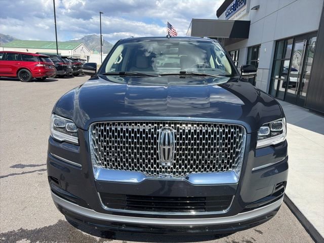 Used 2022 Lincoln Navigator Reserve AWD/4WD image 2