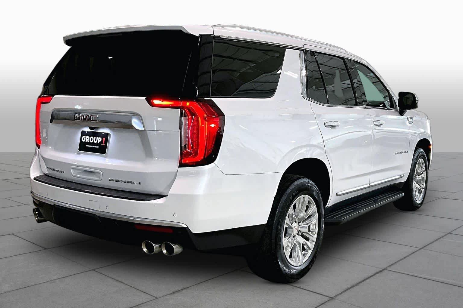 Used 2024 GMC Yukon Denali AWD/4WD image 13